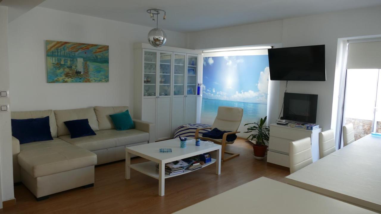 Piso En Santa Cristina, A 150 M De La Playa Apartamento Oleiros Exterior foto